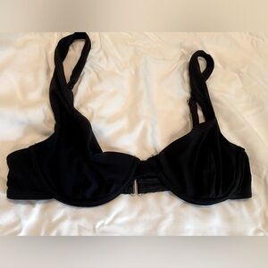 Billabong Size Small underwire bikini top